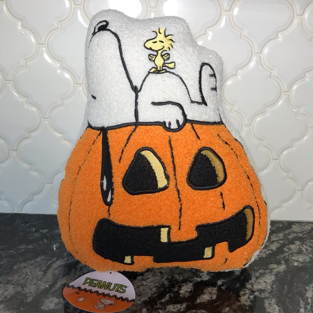Peanuts Snoopy Woodstock Pumpkin Decorative Throw Pillow Halloween Fall NEW